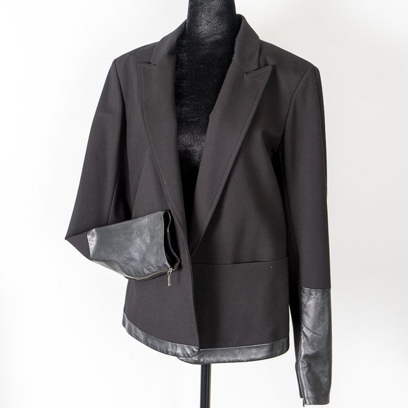 NWOT Danier Italian Leather blazer - M